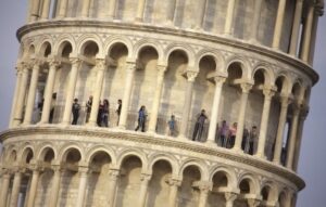 La Torre Pendente Di Pisa